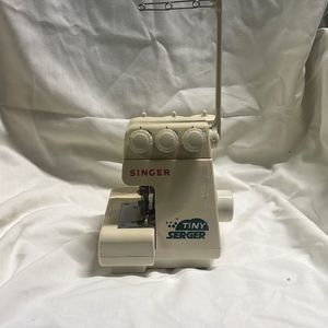 Tiny Serger Singer Overedging Machine